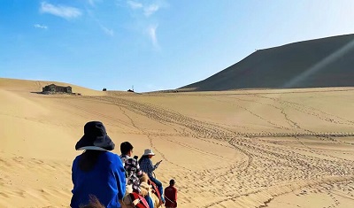 兰州+张掖+嘉峪关+敦煌5日4晚跟团游
